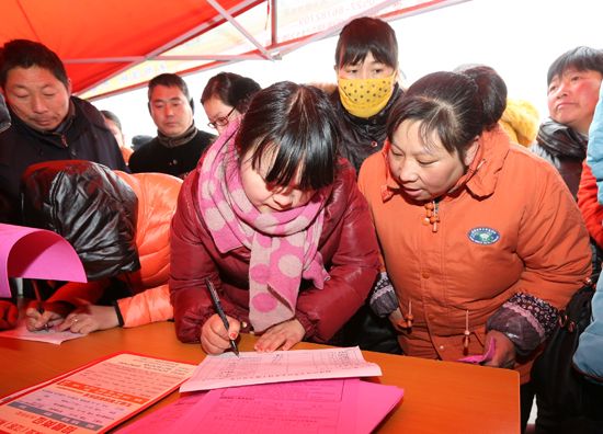 泗洪9场大型招聘会连续掀起企业招工热潮