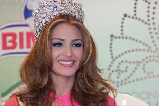 探秘委内瑞拉选美小姐 舌上缝塑料网减肥(组图