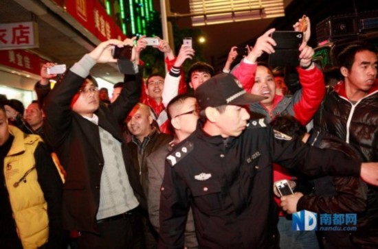 东莞涉黄酒店清查现场:技师休息室备逃跑楼梯