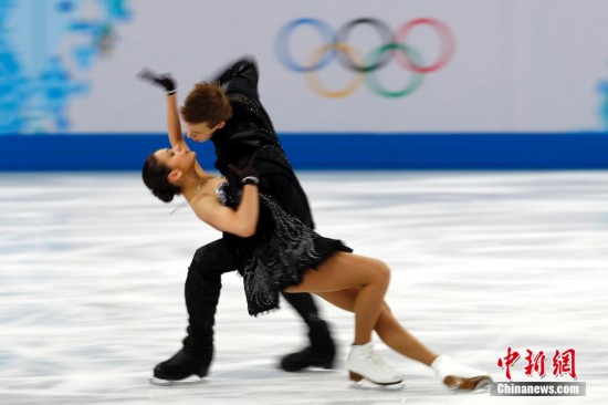 索契冬奥会:普京<em>打鼓</em>庆祝俄罗斯摘花滑团体金