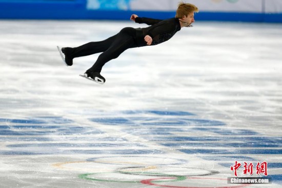 索契冬奥会:普京<em>打鼓</em>庆祝俄罗斯摘花滑团体金