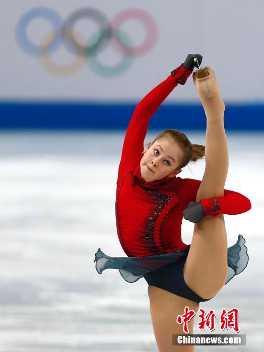 索契冬奥会:普京<em>打鼓</em>庆祝俄罗斯摘花滑团体金