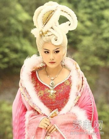 封神英雄榜热播 张馨予华美古装造型盘点