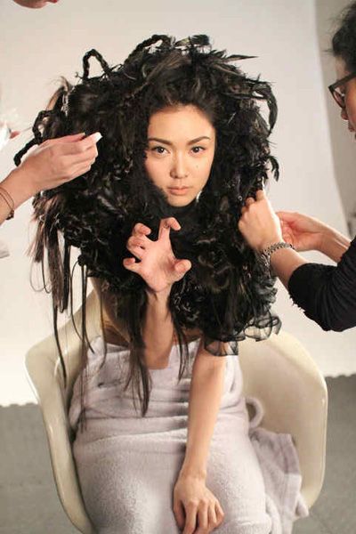  ������ǧ������Ů����Ψ����Υ�͸� 