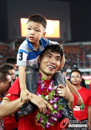 《爸爸去哪儿》第二季:张智霖儿子加盟kimi天