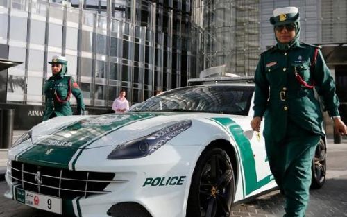 迪拜警局购买世界顶级跑车当警车【2】--海南视窗--人民网