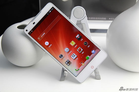 情人节礼物手机推荐 小资型索尼Xperia Z1 Co