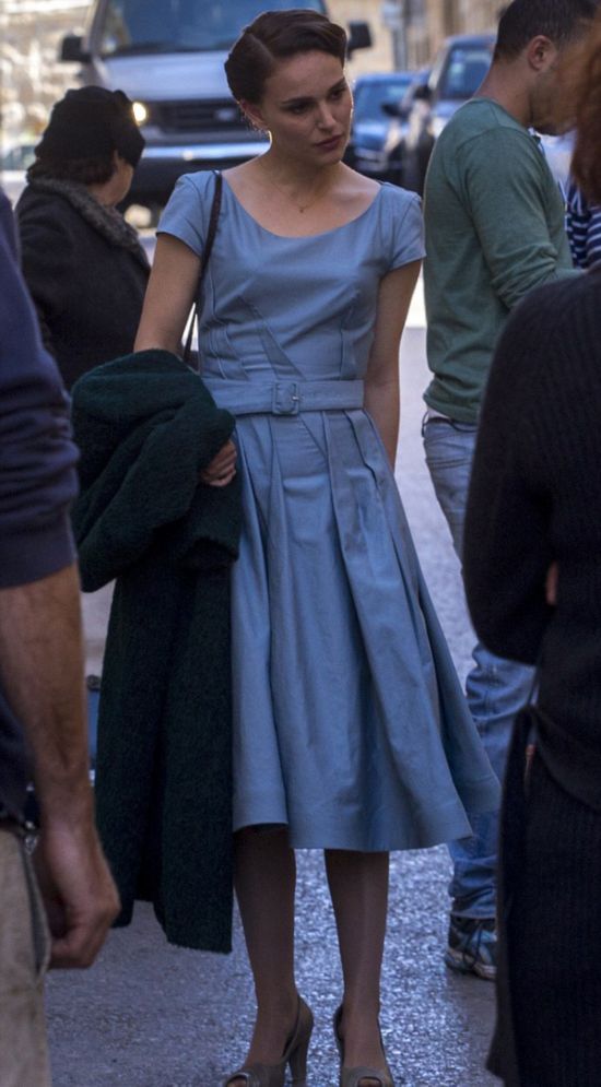 《爱与黑暗的故事》片场 娜塔莉·波特曼人物