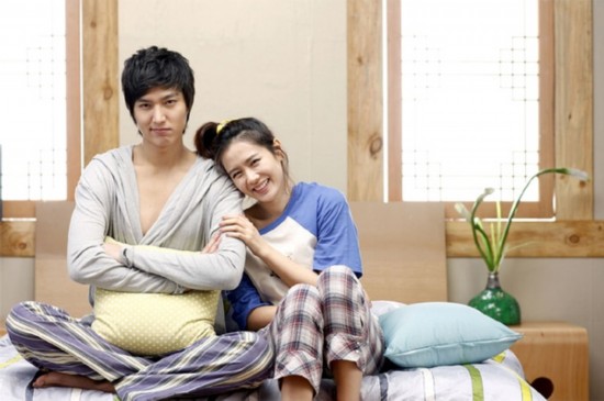 全智贤金秀贤孙艺珍李敏镐 荧幕姐弟恋哪对最