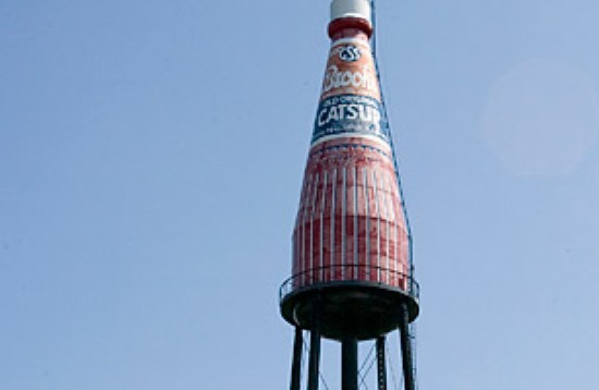 盘点世界10大怪异节日:日本裸体节美国无头鸡