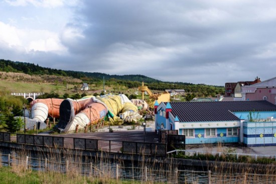 探索日本腐朽的《格列佛游记》主题公园