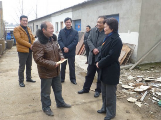 芜湖市委常委、副市长郝芳华到三山街道走访慰