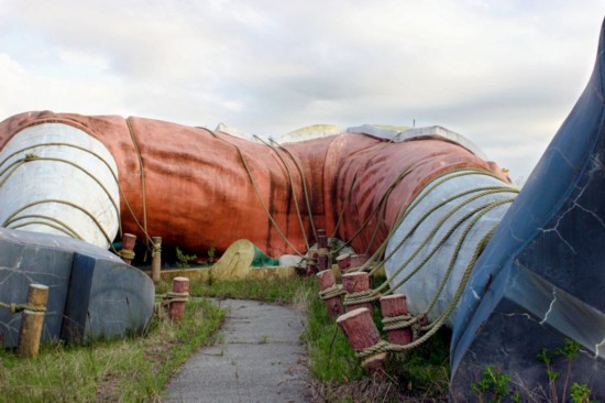 探索日本腐朽的《格列佛游记》主题公园