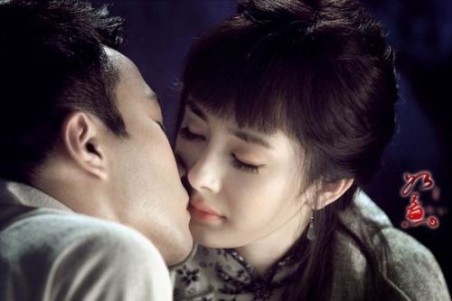 来自星星的你全智贤金秀贤激吻慢镜头:女神一