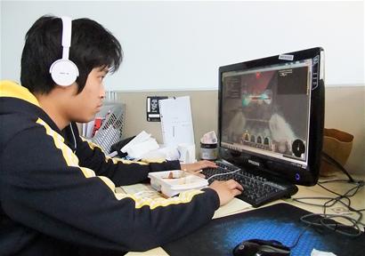 在成都找工作的最高境界:上班就是玩游戏--中