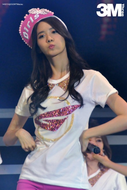 韩<em>组合少女时代</em>澳门开唱 舞台塌陷有惊无险- 中