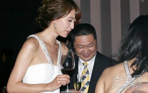 范冰冰李湘刘嘉玲 曝一线女星陪酒失态私密照