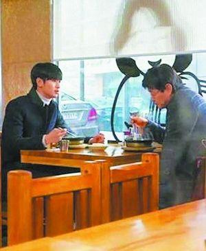 金秀贤因《星星》红遍亚洲 私密照、家人惨被