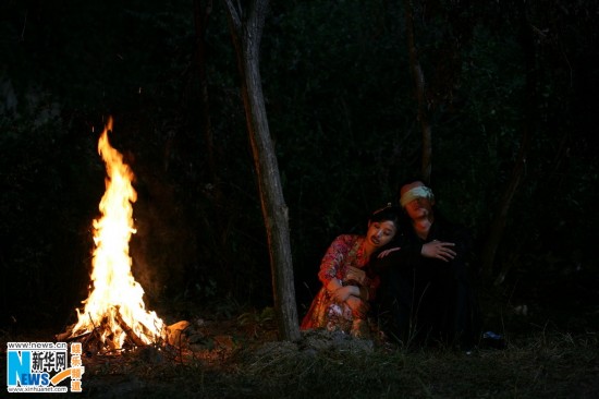 《错点鸳鸯》赵丽颖香肠嘴抢镜 戚迹被赞酷萌