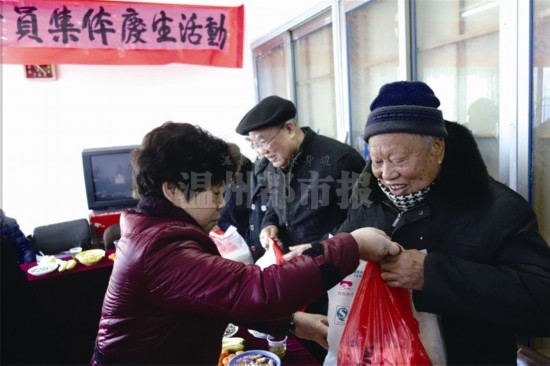 中国80岁以上的人口_...014年开始,中国80岁以上人口已经达到了2000万,60岁以上的(2)