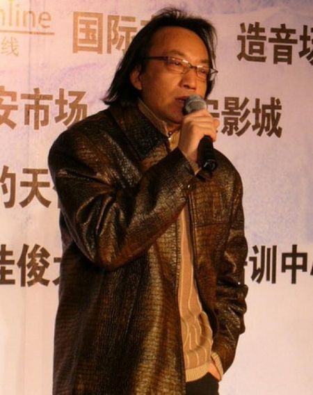 导演路学长去世 姚晨陆川梁静等微博悼念