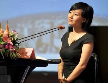 小彩旗私密照揭老戏骨 潘虹 