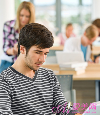 情感心理:女人对八类 臭男人 情有独钟