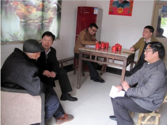 芜湖市委领导到鸠江区清水街道开展党的群众路线教育实践活动