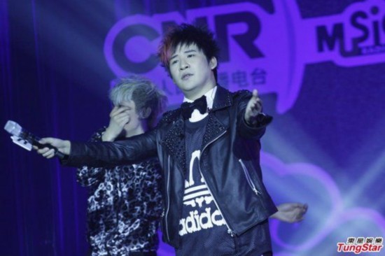 李敏镐金秀贤邓紫棋 明星靠什么抬高身价(组图