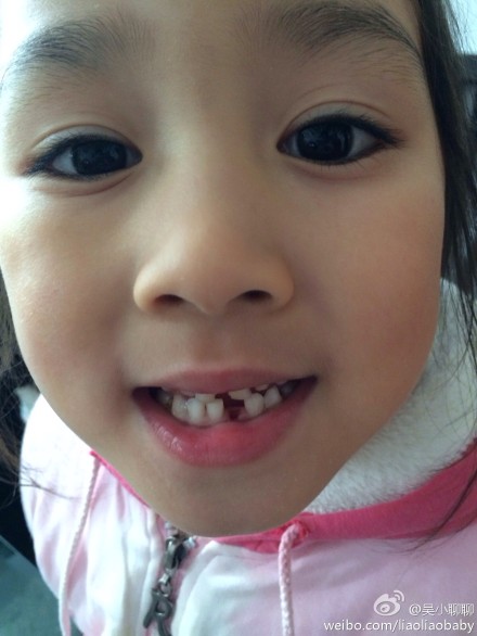 00后萌版胡一菲吴聊聊海量萌照曝光 网友称萌