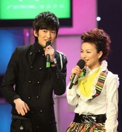 谢娜何炅吴昕李维嘉李湘揭秘快乐家族不为人知