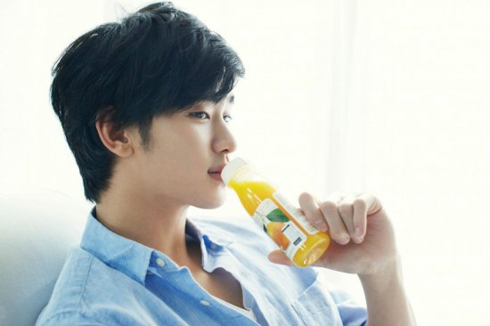 都教授<em>金秀贤发型</em>进化史 1分钟回顾400年(组图