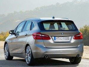 ()2ϵActive Tourer2014 225i