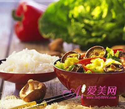 午餐怎么吃最健康? 一日三餐饮食攻略(图)