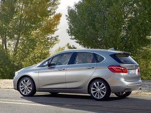 ()2ϵActive Tourer2014 225i