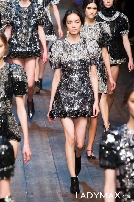 �����˵�����ʱװ�ܵ�Ʒ