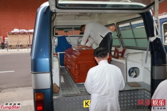 香港黄金配角午马今日出殡 成龙洪金宝曾志伟