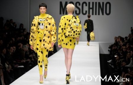 �����˵�����ʱװ�ܵ�Ʒ 