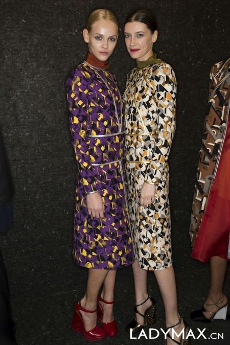 �����˵�����ʱװ�ܵ�Ʒ 