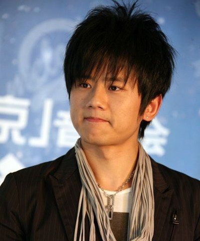 冰冰张杰林心如赵薇 明星出道造型有如洗<em>剪</em>吹