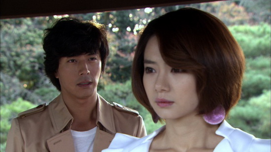 《陶之恋》首播引热议 戚薇化身时尚女魔头(图