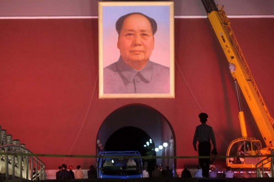 天安门城楼更换毛主席像 揭绘制毛主席像历任