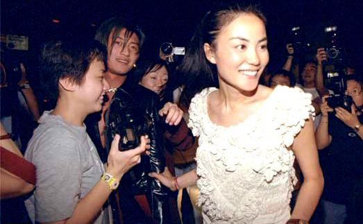 锋菲恋遭调侃 揭谢霆锋王菲恩爱旧照(图组)