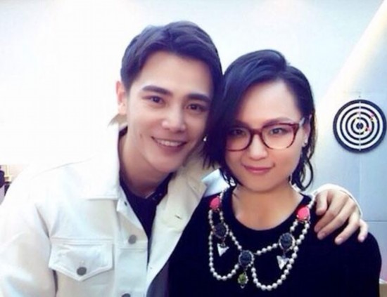 女神合影心机重:舒淇脸小战赵薇 茜拉邓紫棋闺