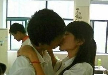 00后<em>小学生</em>晒<em>性感</em>照惊艳网友
