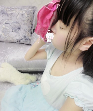 脱少女内衣_二次元性感内衣少女脱