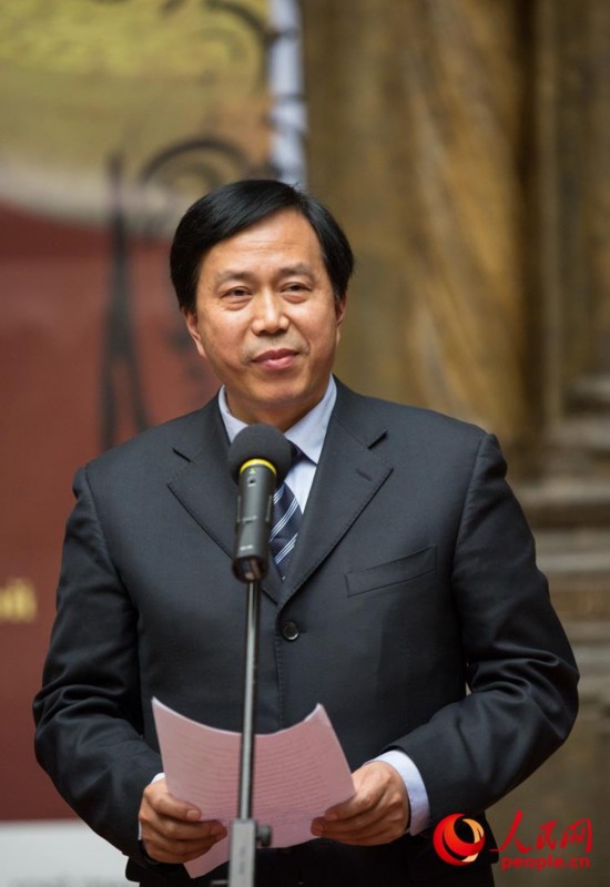 图为湖北省博物馆常务副馆长万全文在开幕式发表讲话。（人民网记者 屈海齐摄）