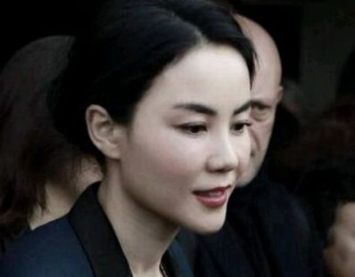 王菲巴黎化妆花絮曝光 看秀气定神闲