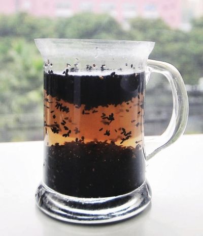福州沃尔玛长城店黑芝麻洗后水变黑市民质疑鸡翅木擀面仗网上的价格图片
