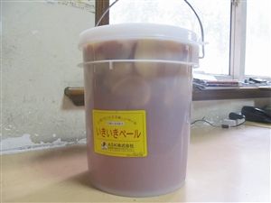 ���� ����Ͱ��ʹ�÷����ǣ�1kgˮ��+1kg��+6L����ˮ��ÿ������������һ�Σ�����7�졣